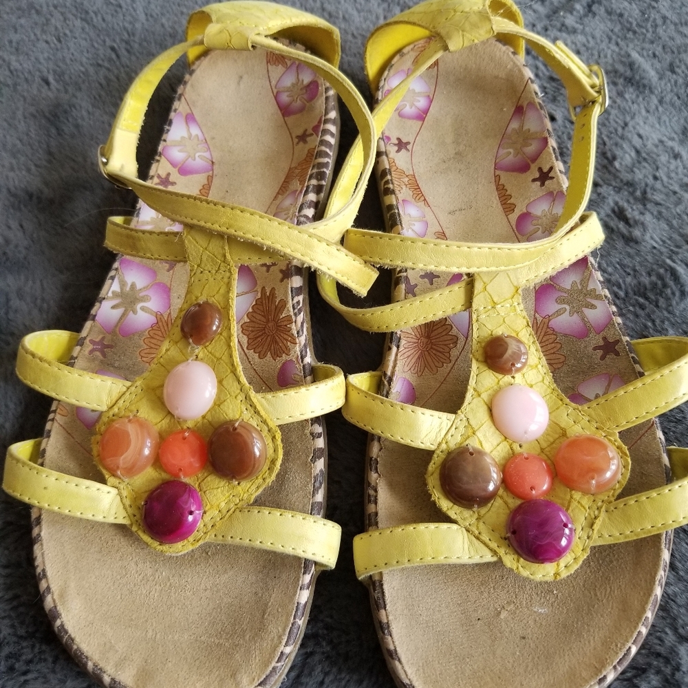 Yellow leather sandals with colorful beads size 8